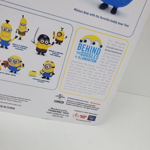 MINIONS DELUXE FIGURE MOVIE EXCLUSIVE BOB WITH TEDDY BEAR AND LUNCHBOX - Picture 6 of 6